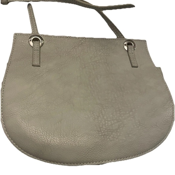 Oliver Bonas Albany Eyelet Saddle Cross Body Bag in Soft Grey/taupe - Picture 4 of 10